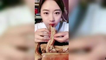 娱乐吃瓜酱自卑